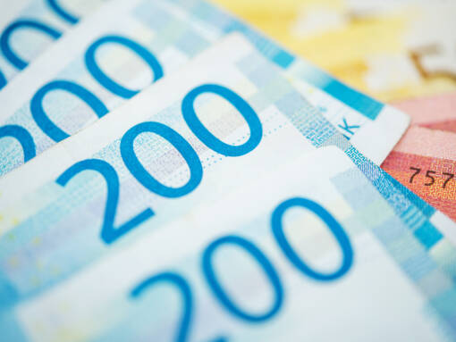 I årets lokale lønnsforhandlinger forhandles det om en pott på 2,7 prosent, som tilsvarer i overkant av 157 millioner kroner (Illustrasjonsfoto: Thomasz Zajda/AdobeStock).