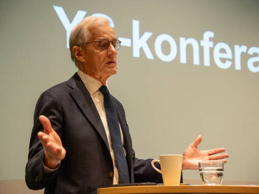 Jonas Gahr Støre deltok under YS-konferansen 2025.